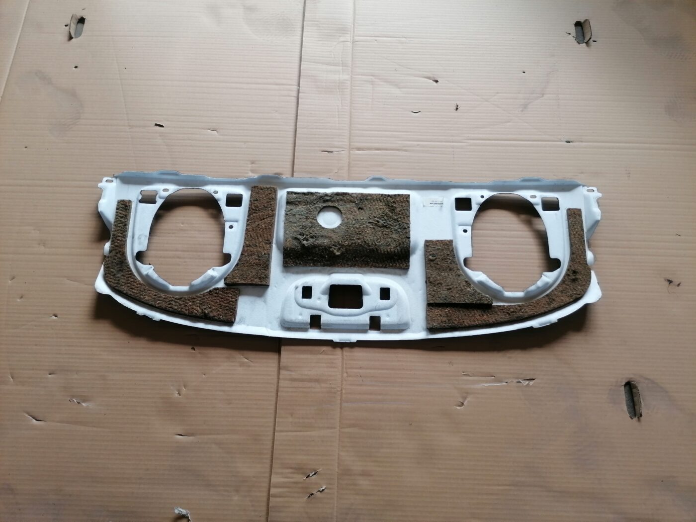 Bagāžnieka nodalījuma plaukts priekš HONDA ACCORD 2007 YR562P