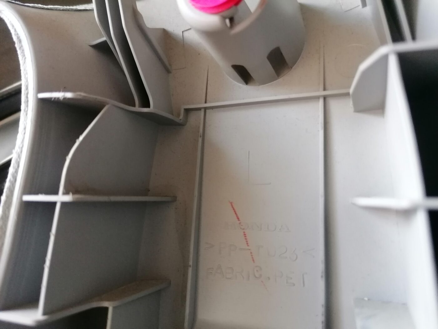 Vidējas salona statnes apdare priekš HONDA ACCORD 2007 YR562P