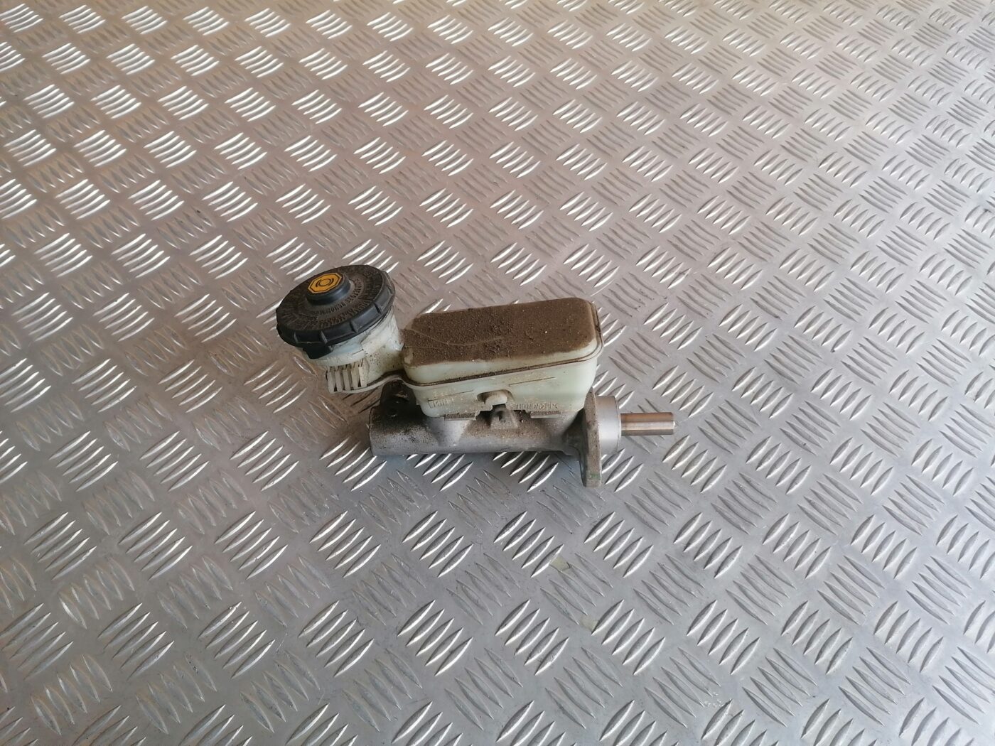 Bremžu pastiprinātāja galvenais cilindrs priekš HONDA CR-V 2006