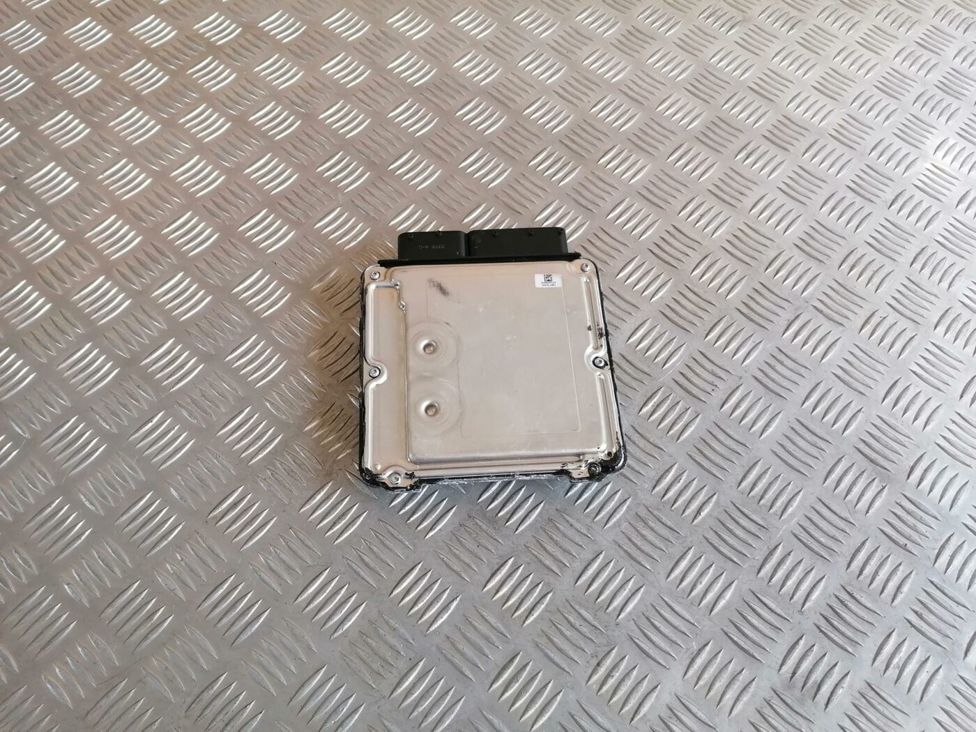 Dzinēja vadības bloks priekš AUDI A6 2008