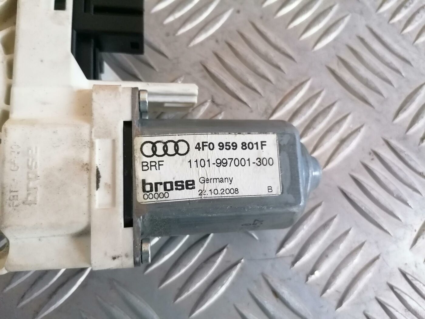 Elektrisko stiklu motors priekš AUDI A6 2008