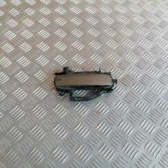 Priekšējāis labais durvju rokturis priekš AUDI A6 2008