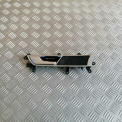 Salona durvju rokturis, priekšējais kreisais priekš AUDI A6 2008