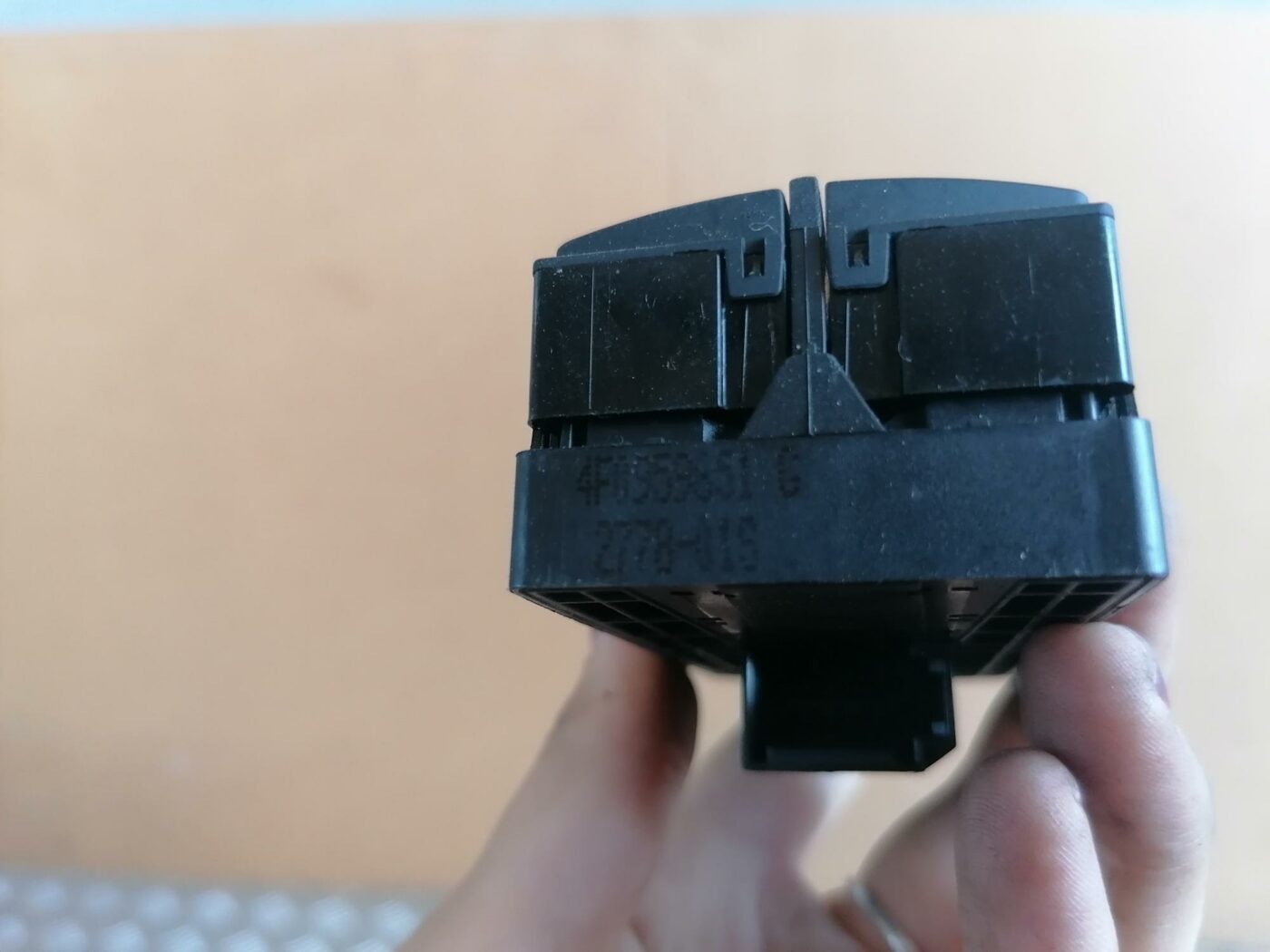 Šofera durvju slēdža pogas priekš AUDI A6 2008 4 Šofera durvju slēdža pogas priekš AUDI A6 2008