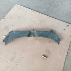 Radiatoru augšēja uzlika priekš AUDI A6 2008