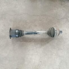 Pusass priekšējā kreisā priekš AUDI A6 2008