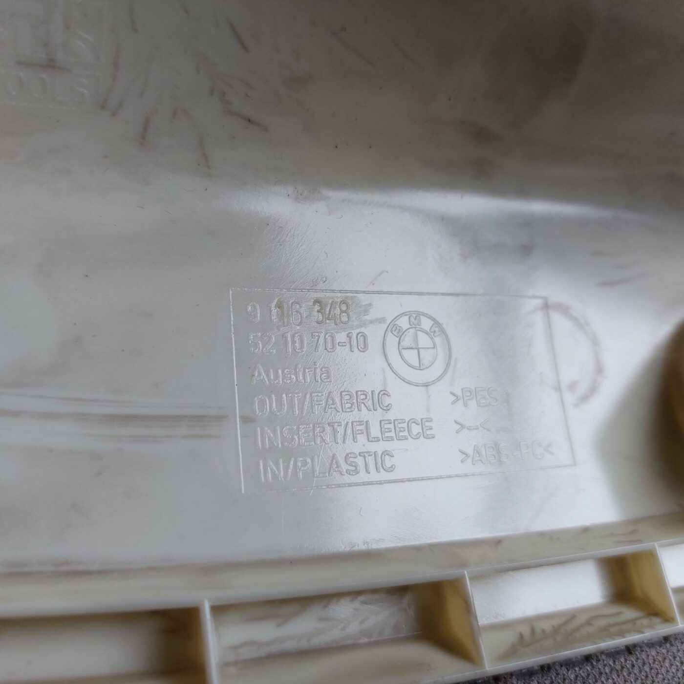 Priekšējas salona statnes apdare priekš BMW 520D F11 2011 TOURING 3 Priekšējas salona statnes apdare priekš BMW 520D F11 2011 TOURING