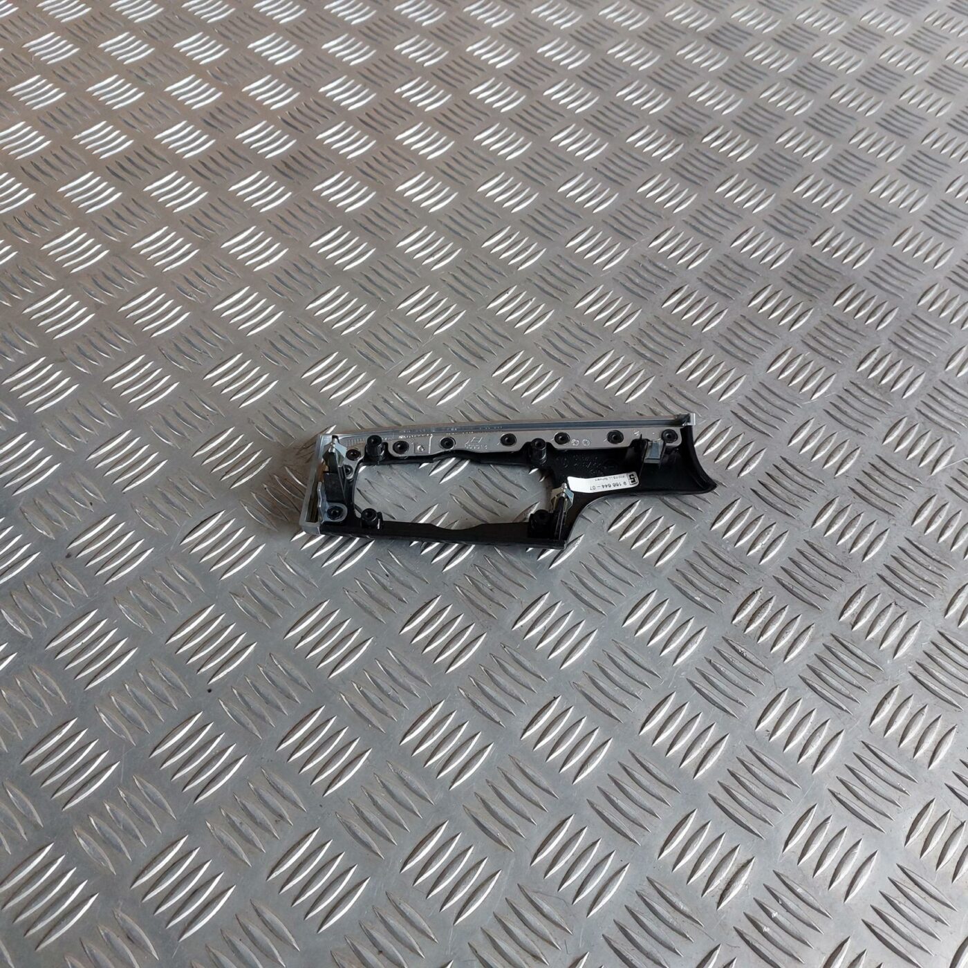 Gaismas slēdža apdare (uz paneļa) priekš BMW 520D F11 2011 TOURING 2 Gaismas slēdža apdare (uz paneļa) priekš BMW 520D F11 2011 TOURING