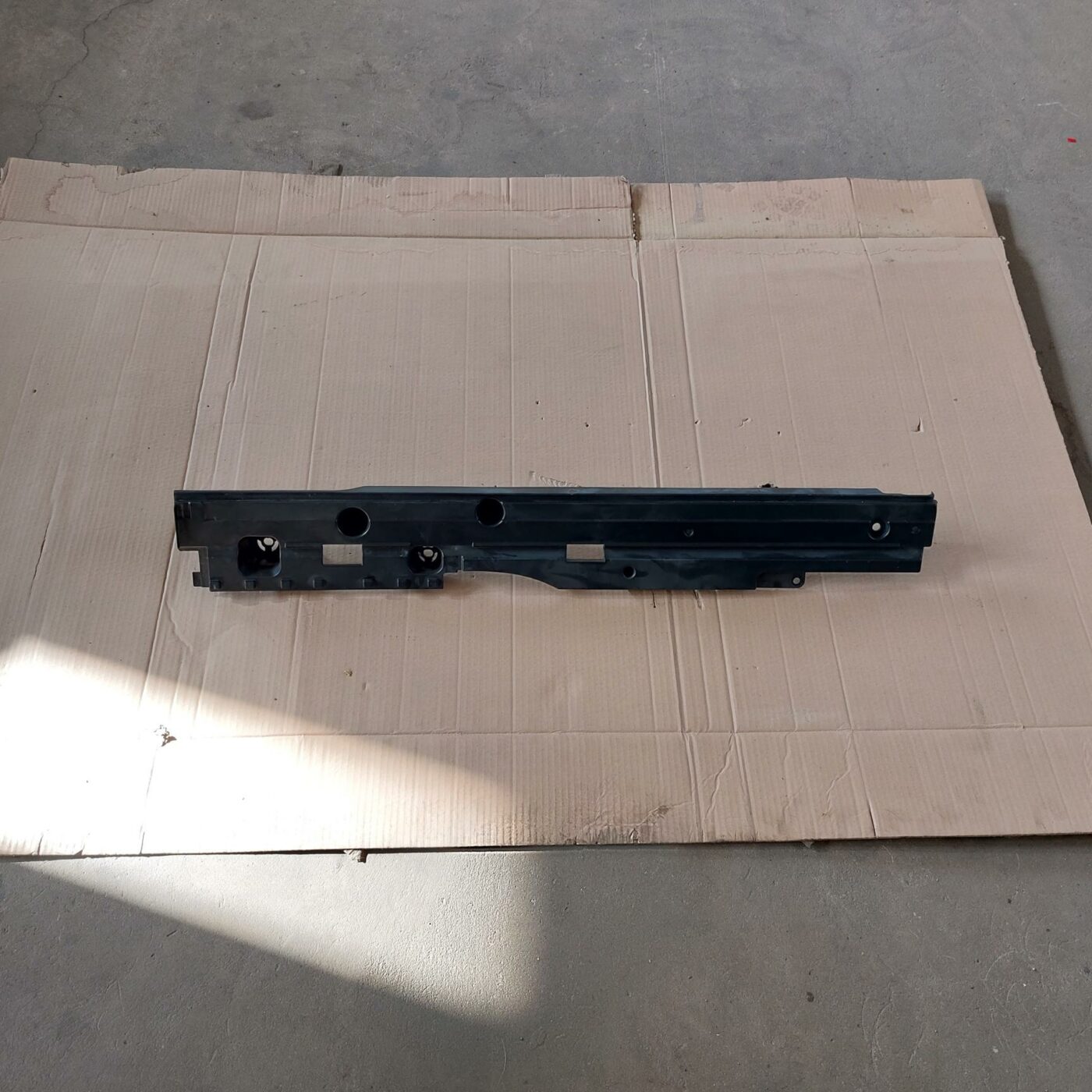 Bagāžnieka nodalījuma plastmasa priekš BMW 520D F11 2011 TOURING