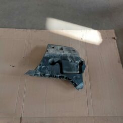 Aizmugurējā spārna un bufera stiprinājums priekš BMW 520D F11 2011 TOURING