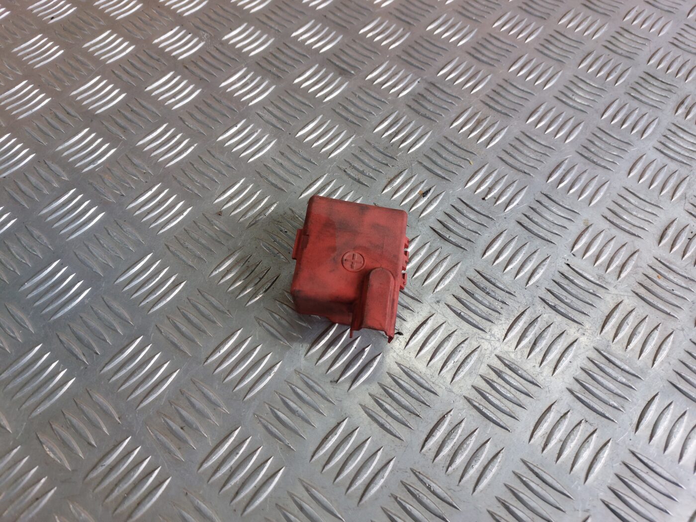 Akumulatora vāks priekš HONDA CIVIC 2006