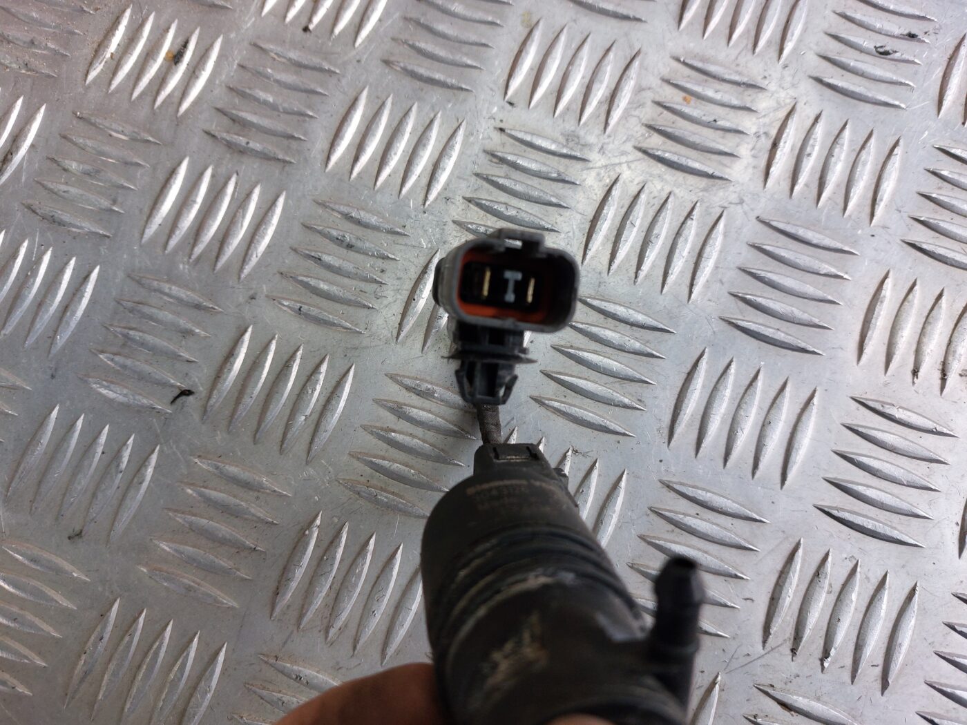 Mazgātāja šķidruma sūknis priekš HONDA CIVIC 2006 2 Mazgātāja šķidruma sūknis priekš HONDA CIVIC 2006