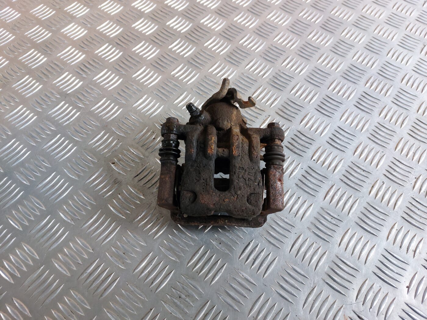 Aizmugurējais kreisais suports priekš HONDA CIVIC 2006 1 Aizmugurējais kreisais suports priekš HONDA CIVIC 2006