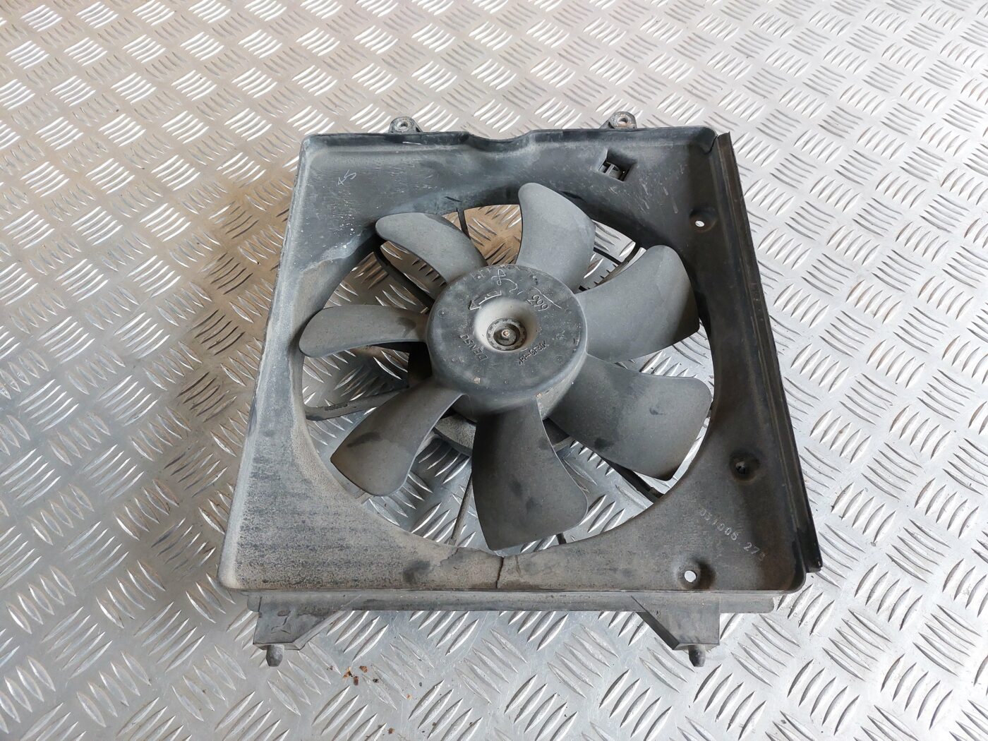 Dzesēšanas radiatora ventilators priekš HONDA CIVIC 2006