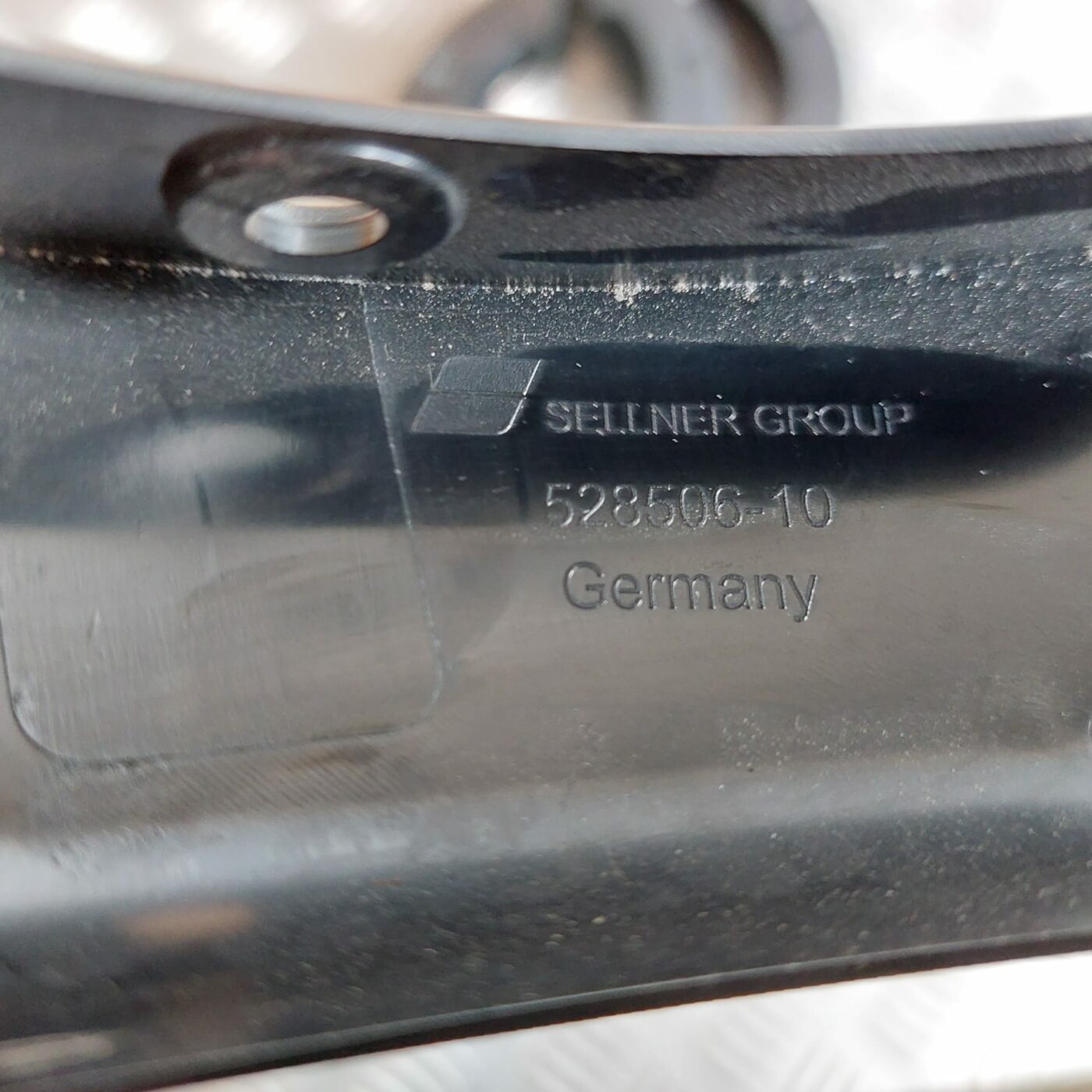 Bagažnieka eņģes uzlika priekš BMW 520D F11 2011 TOURING