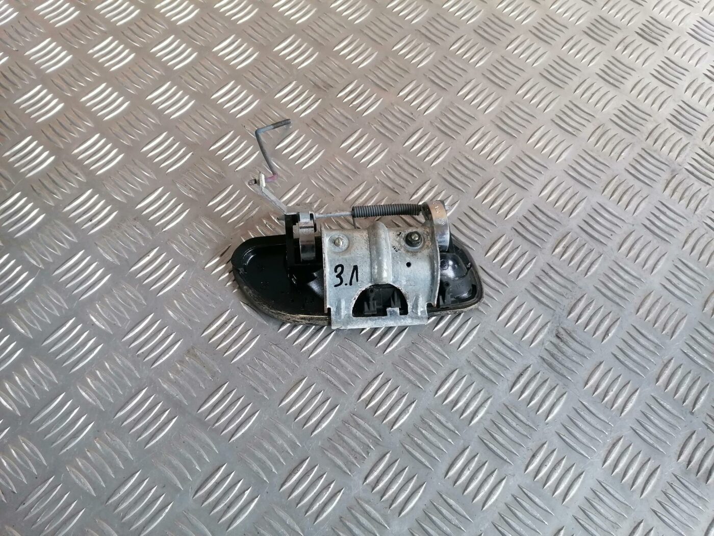 Aizmugurējais kreisais durvju rokturis priekš VOLVO S80 2004