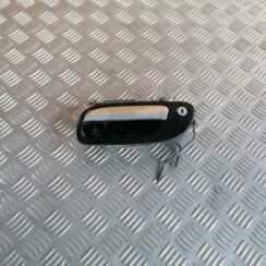 Priekšējāis kreisais durvju rokturis priekš VOLVO S80 2004