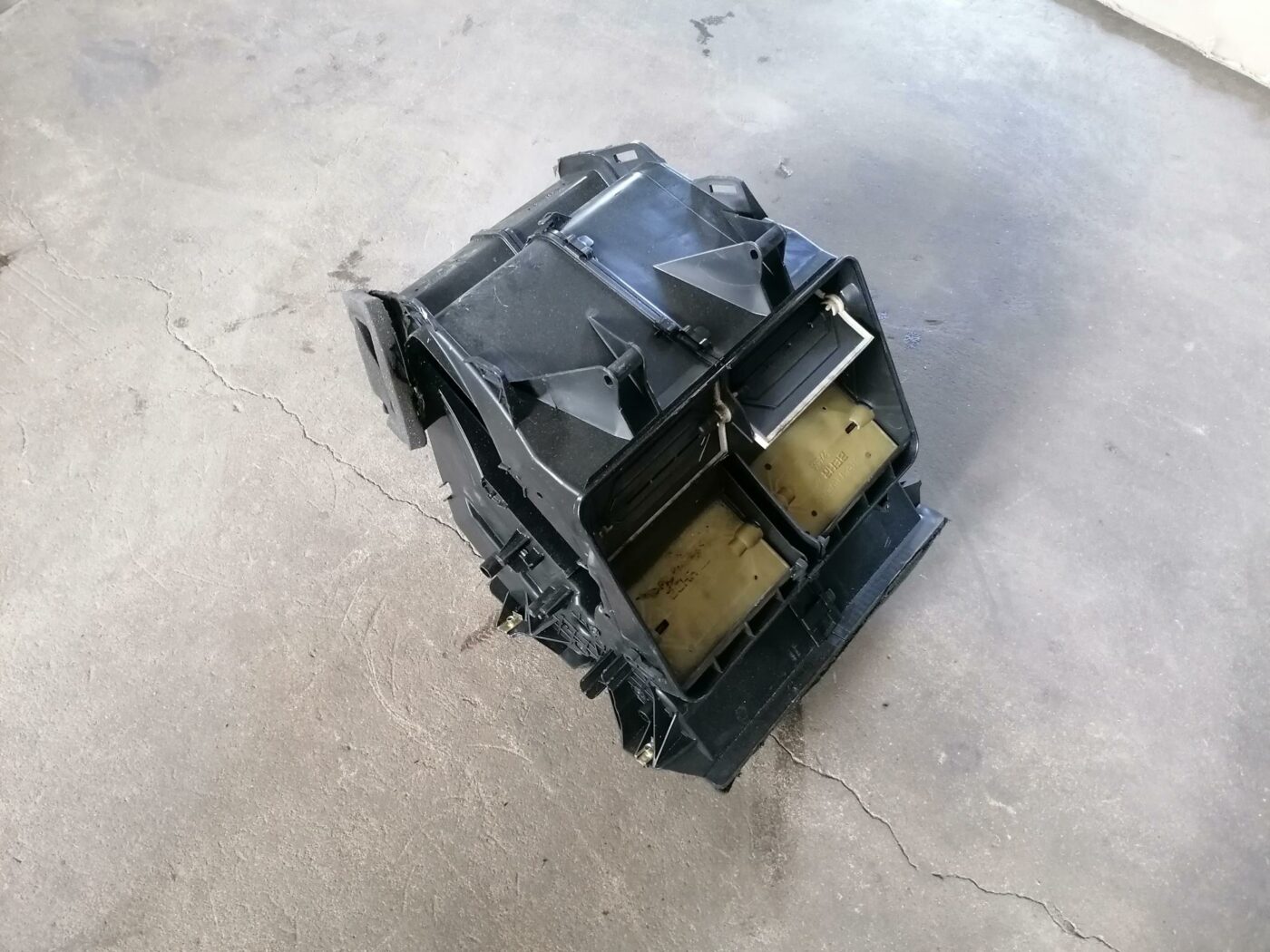 Salona sildītājs priekš VOLVO S80 2004