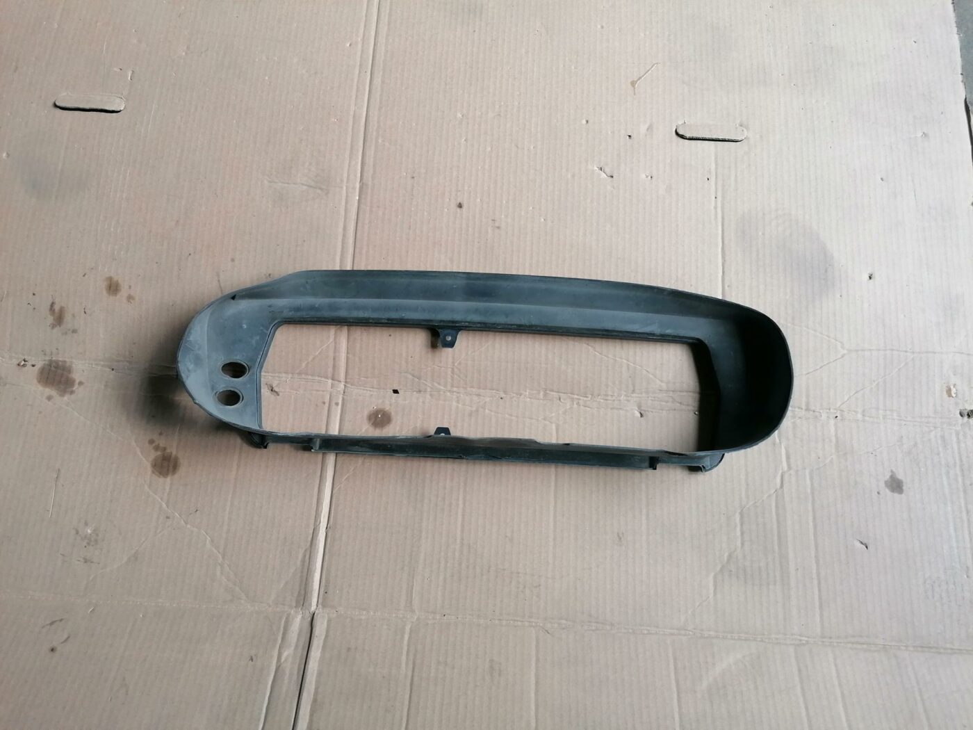 Ieplūdes gaisa deflektors/Difuzors priekš VOLVO S80 2004 1 Ieplūdes gaisa deflektors/Difuzors priekš VOLVO S80 2004