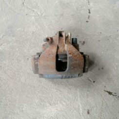 Priekšējais labais suports priekš VOLVO S80 2004