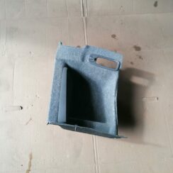 Bagāžnieka nodalījuma sānu apdare priekš VOLVO S80 2004