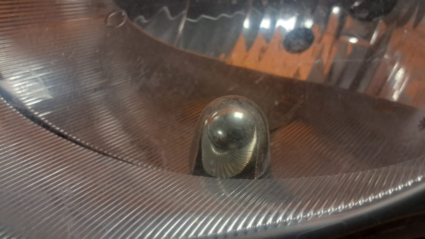 Priekšējais kreisais lukturis priekš CHRYSLER SEBRING 2006 9 Priekšējais kreisais lukturis priekš CHRYSLER SEBRING 2006