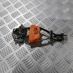 Durvju roktura iekšējais stiprinājums priekš VW JETTA 2008