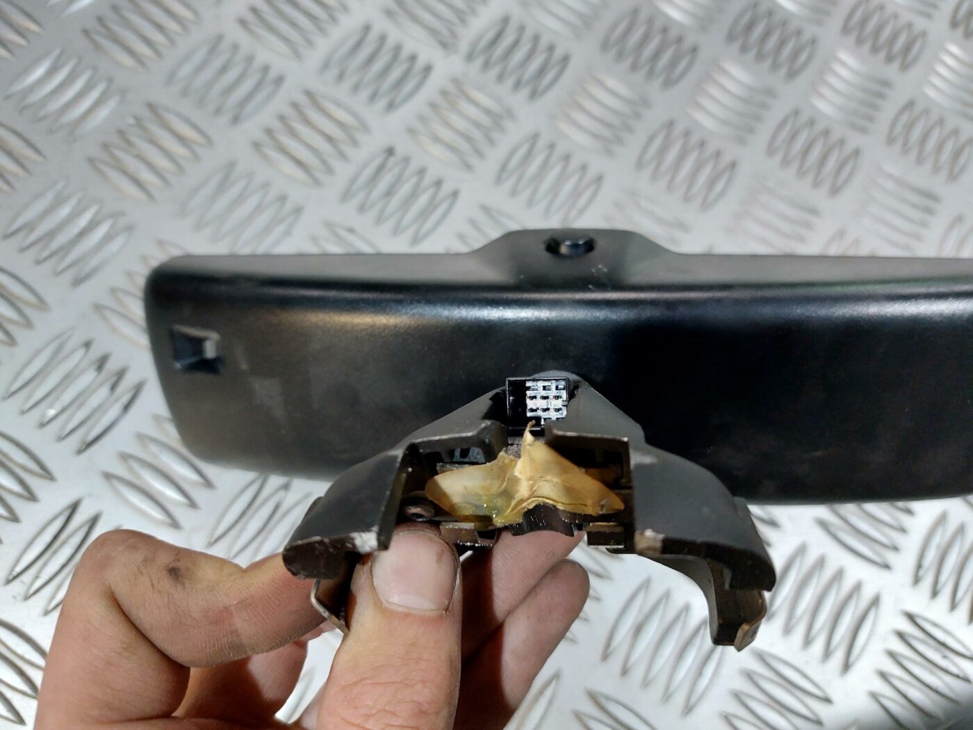 Salona atpakaļskata spogulis priekš VW JETTA 2008 2 Salona atpakaļskata spogulis priekš VW JETTA 2008