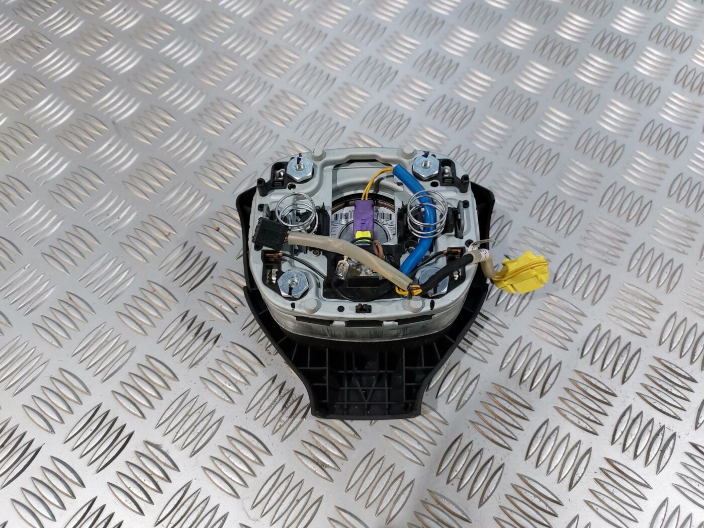 Stūres drošības spilvens priekš VW JETTA 2008 2 Stūres drošības spilvens priekš VW JETTA 2008