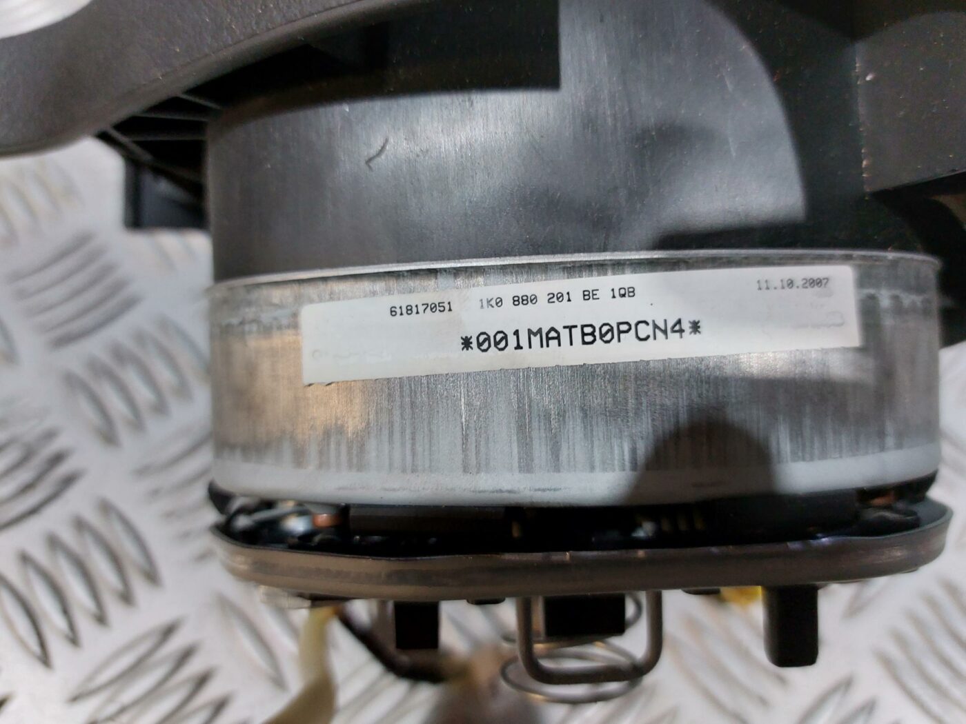 Stūres drošības spilvens priekš VW JETTA 2008 3 Stūres drošības spilvens priekš VW JETTA 2008