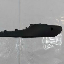 Centrālās konsoles (apdares) sānu panelis priekš VW JETTA 2008