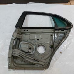 Aizmugurējās kreisās durvis priekš VW JETTA 2008