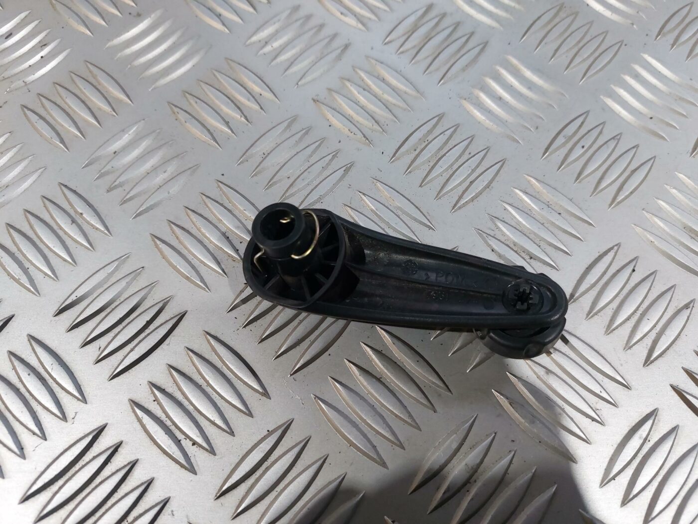 Stikla pacelšanas rokturis priekš TOYOTA COROLLA VERSO 2006 2 Stikla pacelšanas rokturis priekš TOYOTA COROLLA VERSO 2006