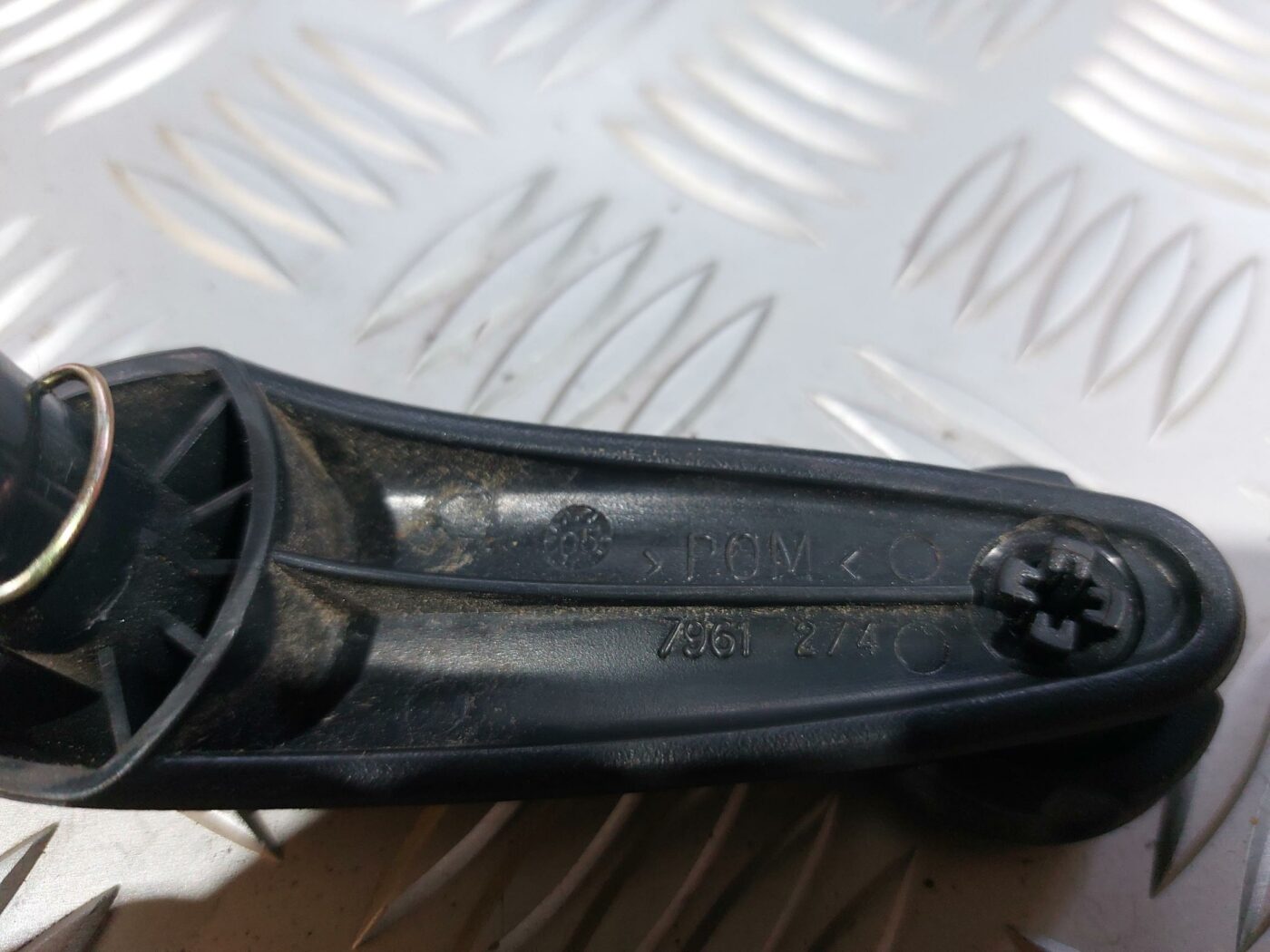 Stikla pacelšanas rokturis priekš TOYOTA COROLLA VERSO 2006 3 Stikla pacelšanas rokturis priekš TOYOTA COROLLA VERSO 2006