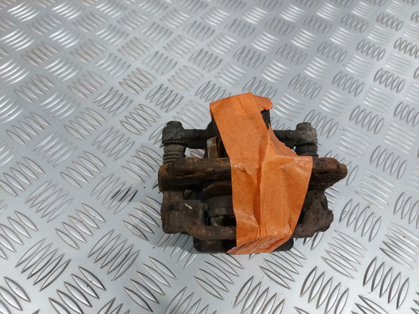 Aizmugurējais labais suports priekš TOYOTA COROLLA VERSO 2006