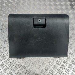 Mantu glabāšanas nodalījums pasažiera pusē priekš TOYOTA COROLLA VERSO 2006