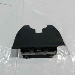 Šofera ceļgalu drošības spilvens priekš 