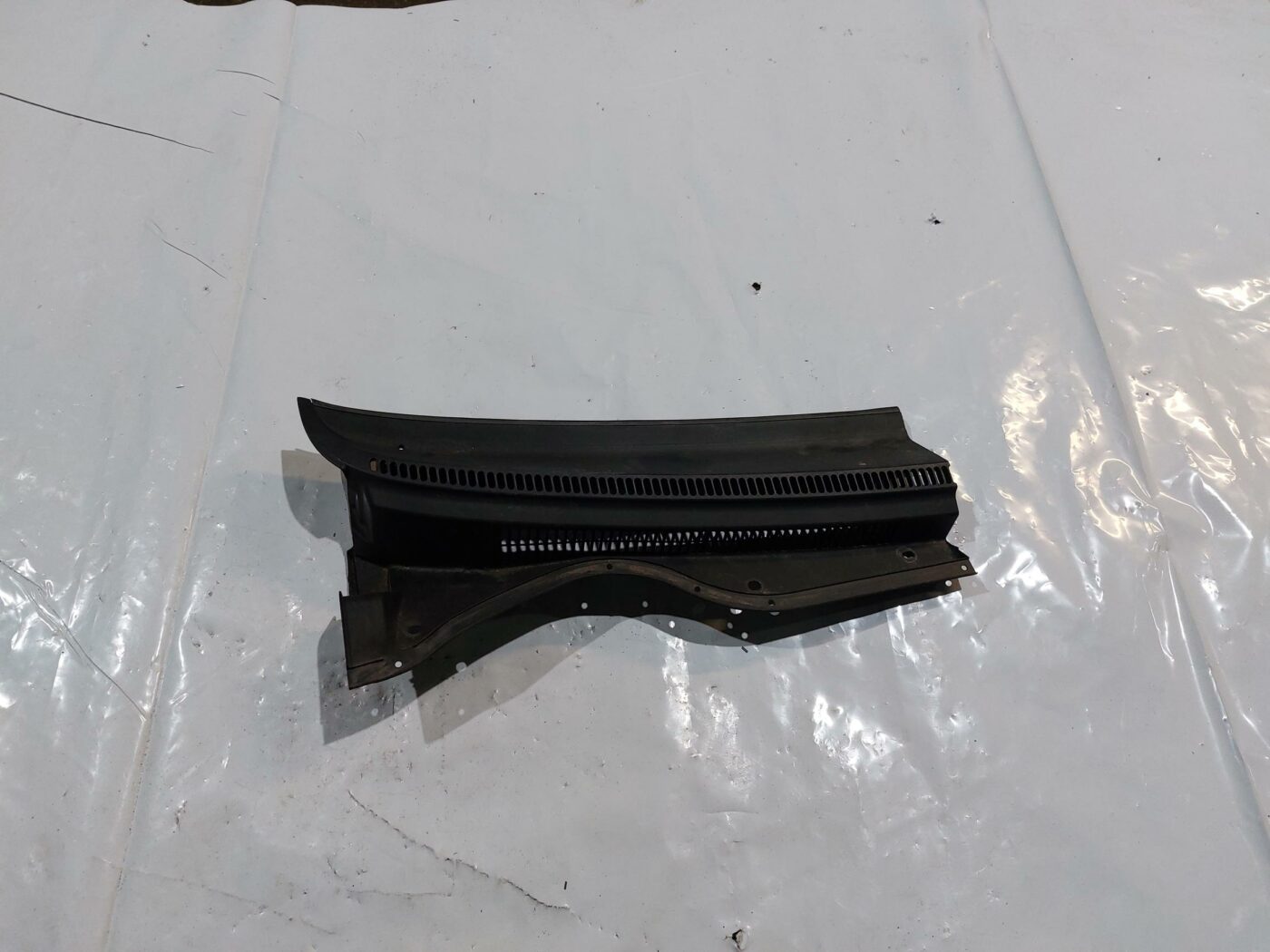 Vējstikla uzlikas (deflektora) režģis priekš TOYOTA COROLLA VERSO 2006 1 Vējstikla uzlikas (deflektora) režģis priekš TOYOTA COROLLA VERSO 2006