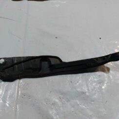 Priekšējā spārna un bufera stiprinājums priekš TOYOTA COROLLA VERSO 2006