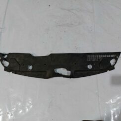 Radiatoru augšēja uzlika priekš TOYOTA COROLLA VERSO 2006