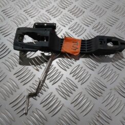 Priekšējāis labais durvju rokturis priekš TOYOTA COROLLA VERSO 2006