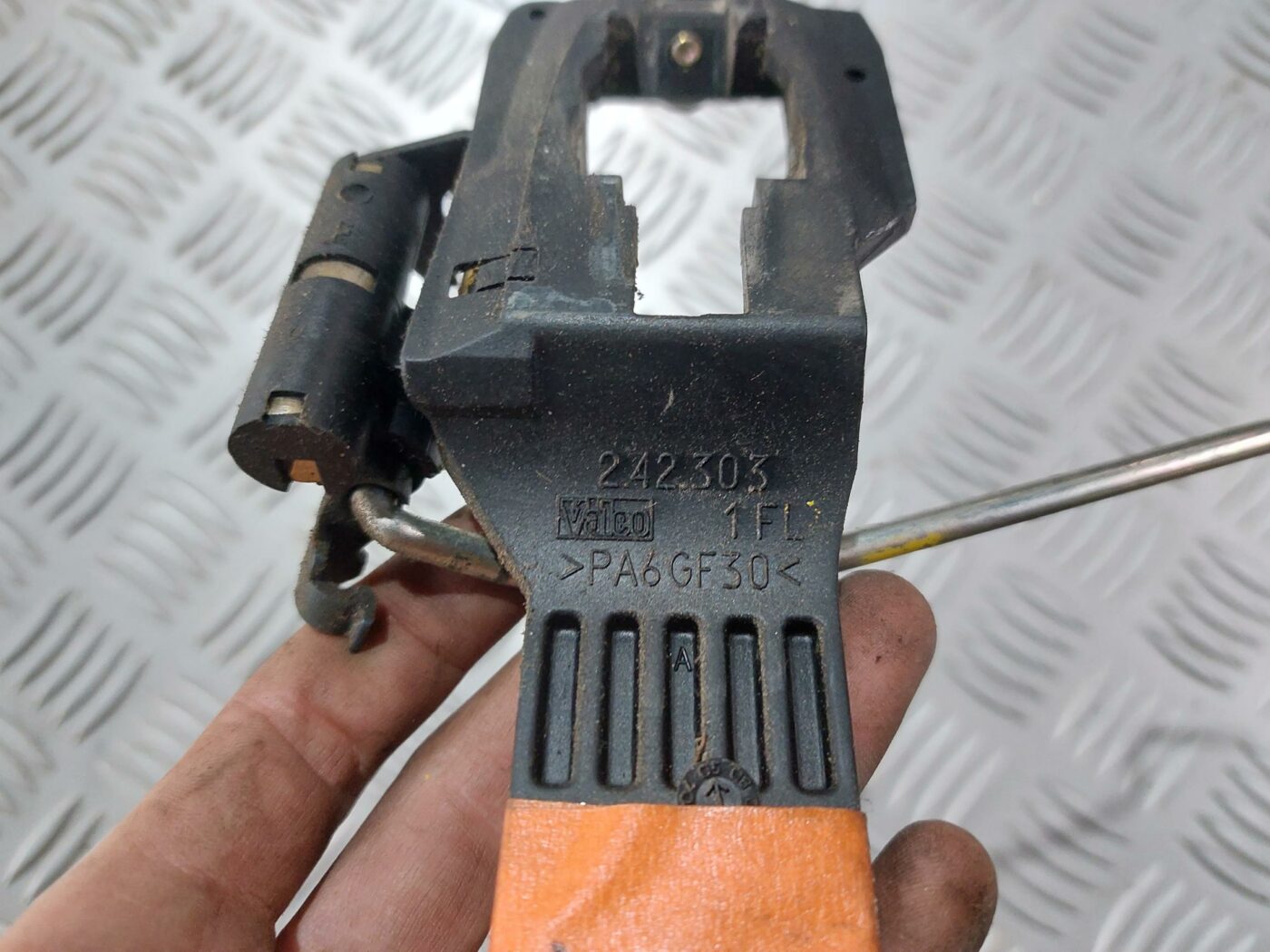 Durvju roktura iekšējais stiprinājums priekš TOYOTA COROLLA VERSO 2006