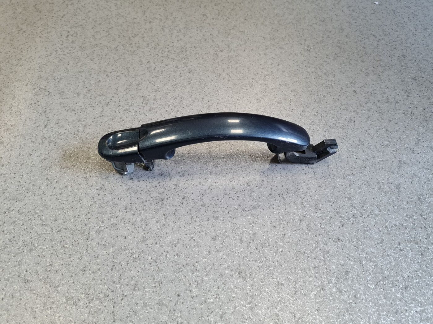 Aizmugurējāis labais durvju rokturis priekš VW JETTA 2008