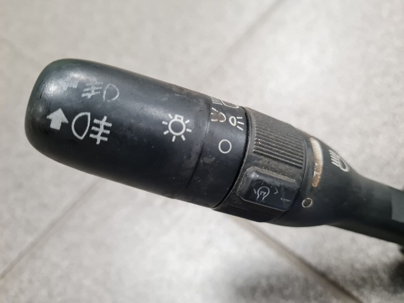 Stūres statnes slēdzis priekš CHRYSLER SEBRING 2006 13 Stūres statnes slēdzis priekš CHRYSLER SEBRING 2006