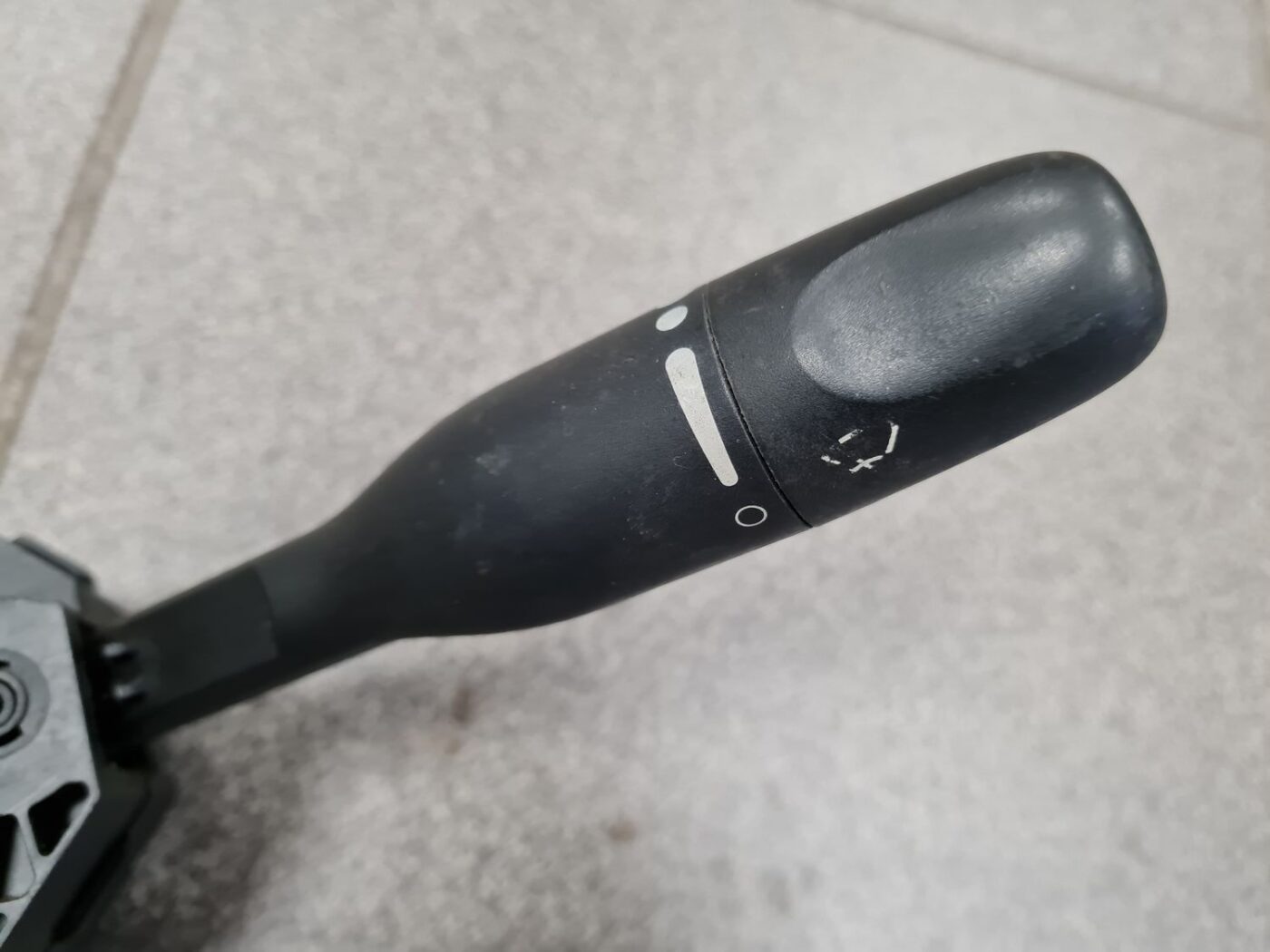 Stūres statnes slēdzis priekš CHRYSLER SEBRING 2006 9 Stūres statnes slēdzis priekš CHRYSLER SEBRING 2006