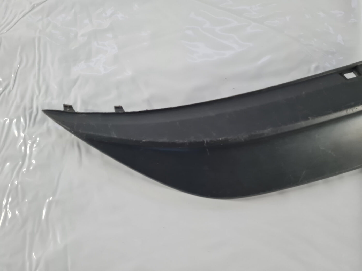 Aizmugurēja bufera uzlika priekš VW GOLF 2014 2 Aizmugurēja bufera uzlika priekš VW GOLF 2014