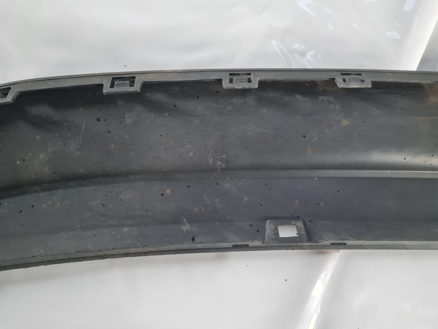 Aizmugurēja bufera uzlika priekš VW GOLF 2014 8 Aizmugurēja bufera uzlika priekš VW GOLF 2014