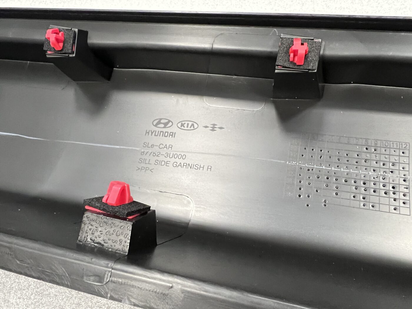 Sliekšņa laba uzlika priekš KIA SPORTAGE 2010-2015 877523U000 7 Sliekšņa laba uzlika priekš KIA SPORTAGE 2010-2015 877523U000