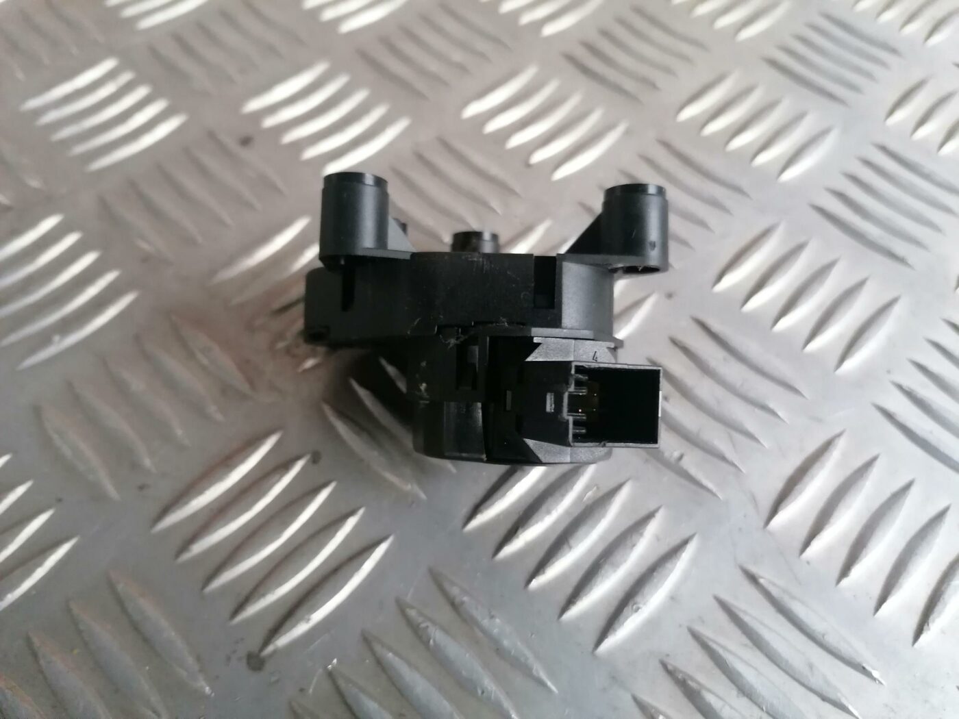 Apsildes sistēmas aktuators priekš FORD GALAXY 2005 3 Apsildes sistēmas aktuators priekš FORD GALAXY 2005