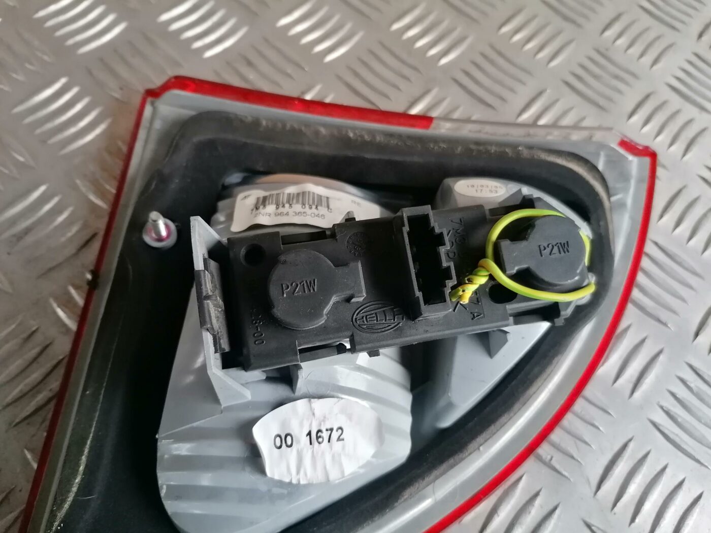 Bagāžnieka vāka labais lukturis priekš FORD GALAXY 2005